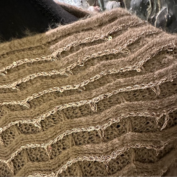 ⭐️ CO Beige and Sequin Knit Poncho with Fringe - Picture 11 of 13